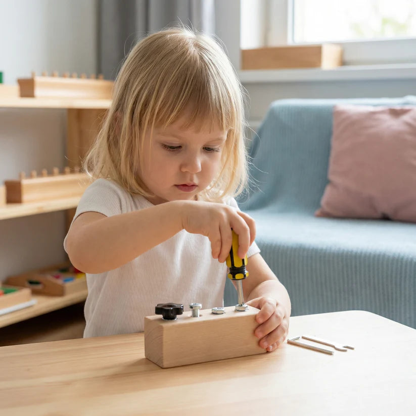Montessori Houten Schroefspeelgoed – Training voor Fijne Motoriek en Concentratie bij Kinderen
