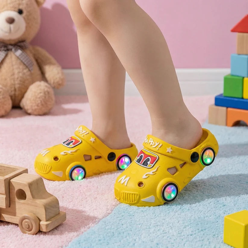 Lichtgevende auto kinderslippers – badslippers met antislipzool